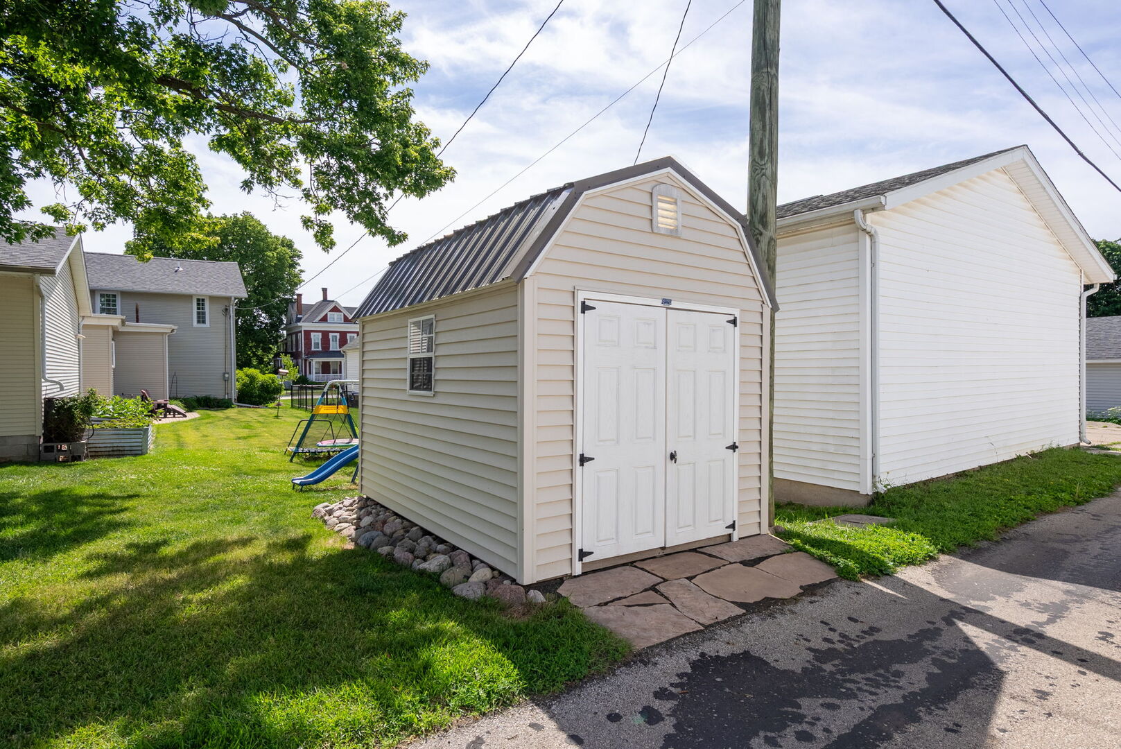 417 North State Street Geneseo, IL 61254 - Photo 47 of 51 a view of a house with a yard