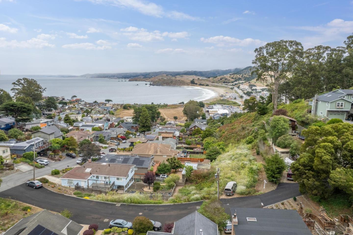 417 Athenian Way Pacifica, CA 94044 - Photo 15 of 20 a view of a city