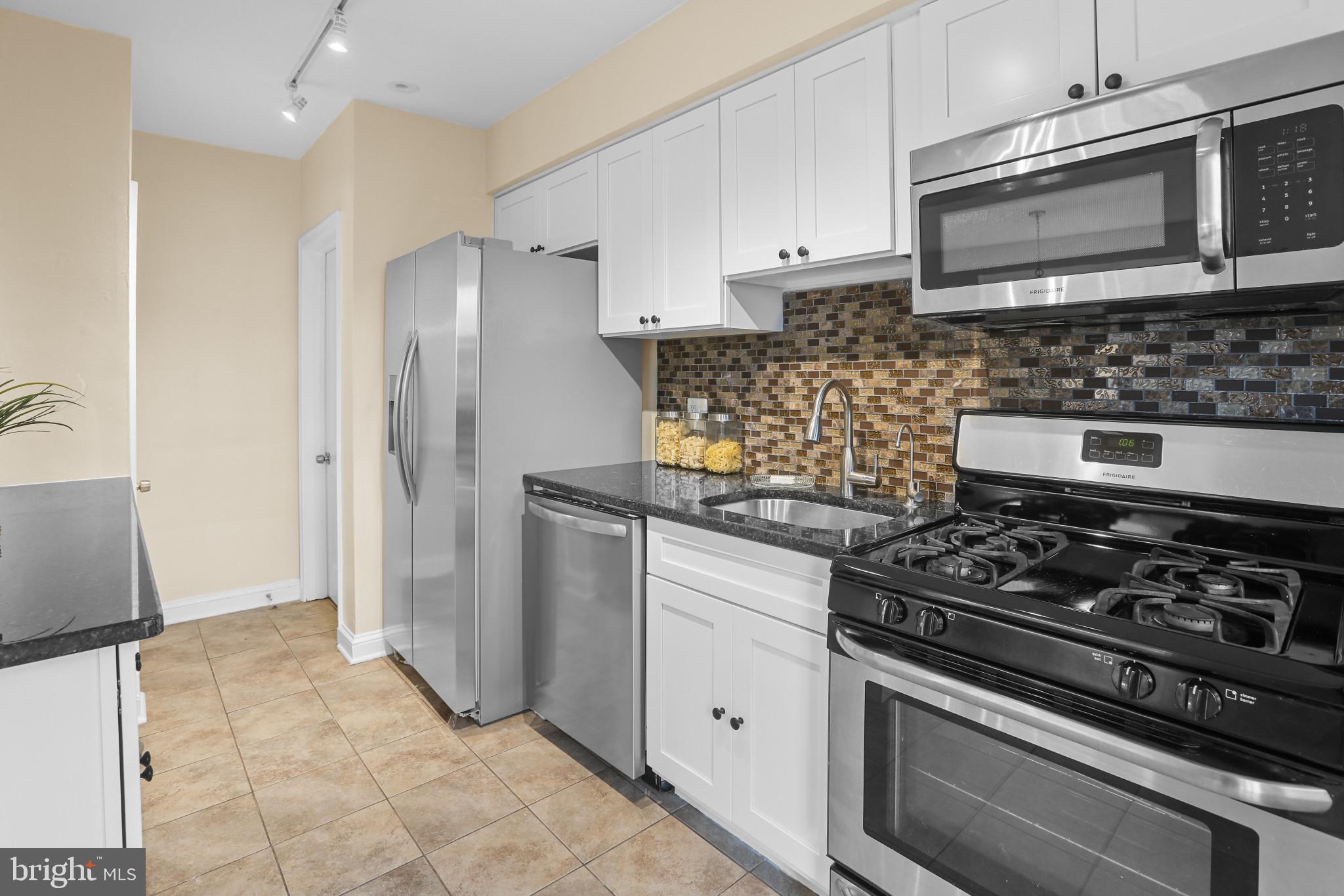 1324 Northview Road Baltimore, MD 21218 - Photo 11 of 36 Kitchen