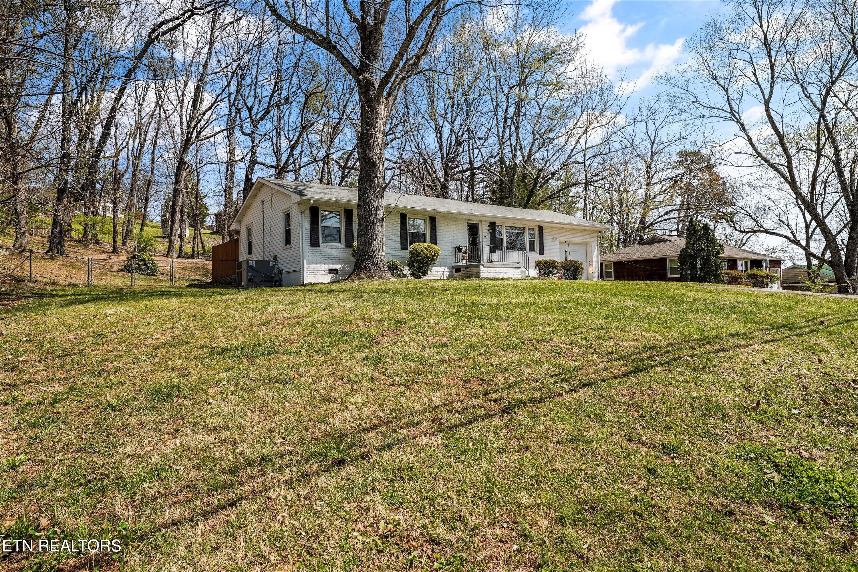 5614 Wassman Road Knoxville, TN 37912 - Photo 4 of 47 05-5614 Wassman Rd 37