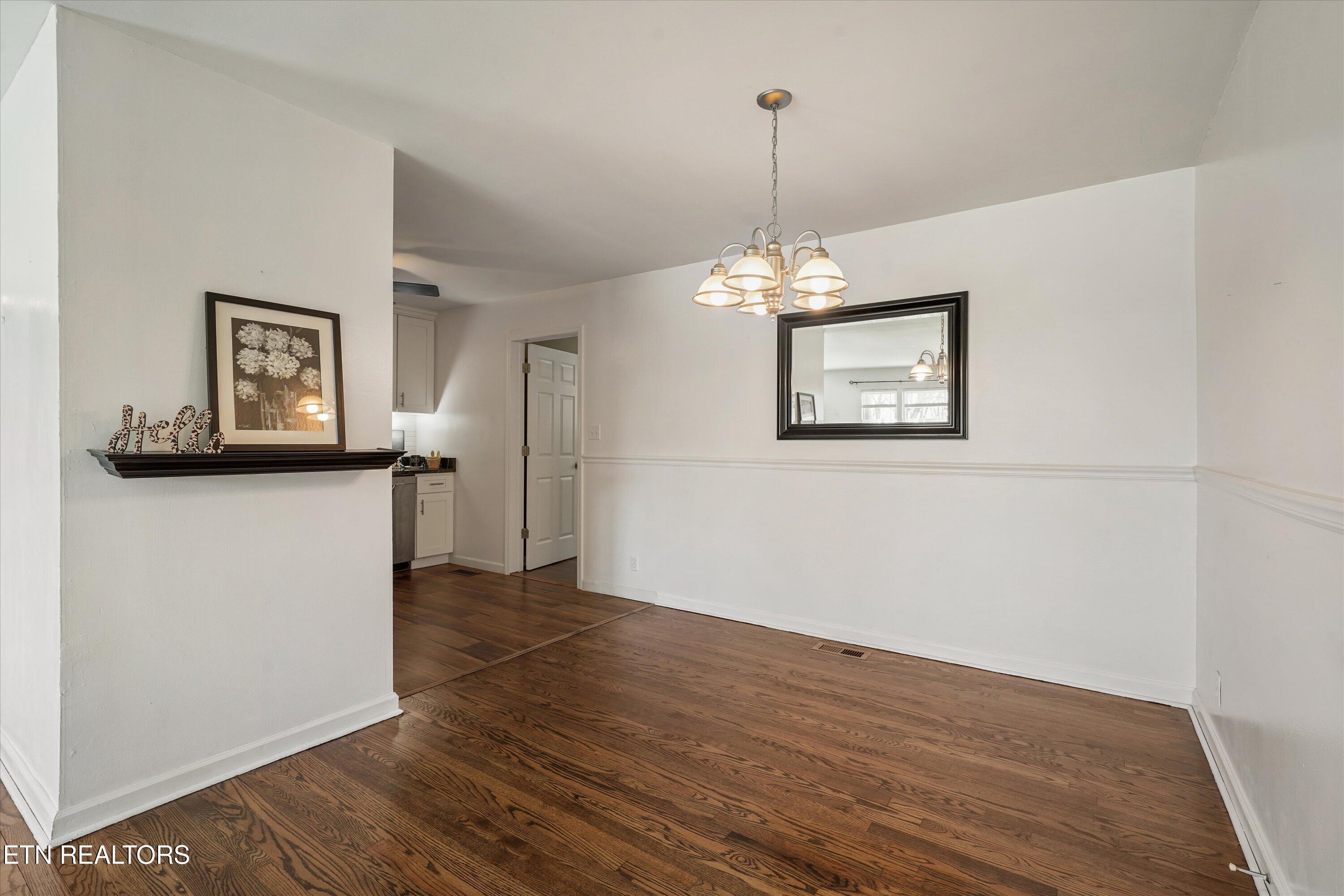 5614 Wassman Road Knoxville, TN 37912 - Photo 9 of 47 10-5614 Wassman Rd 23