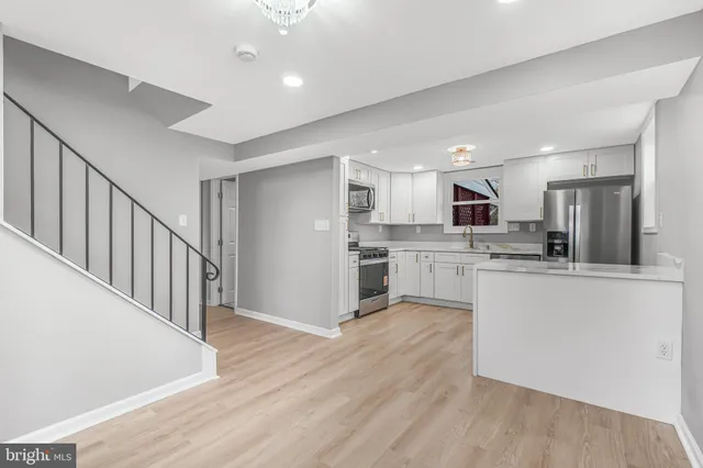 $519,900 | 13814 Greenwood Drive, Woodbridge, VA 22193