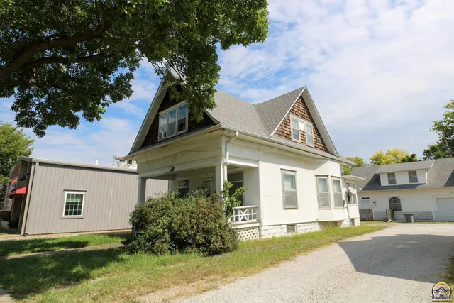 $179,950 | 22-26 South Commercial Street, Emporia, KS 66801