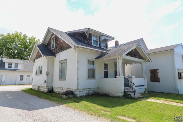 $179,950 | 22-26 South Commercial Street, Emporia, KS 66801