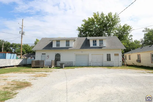 $179,950 | 22-26 South Commercial Street, Emporia, KS 66801