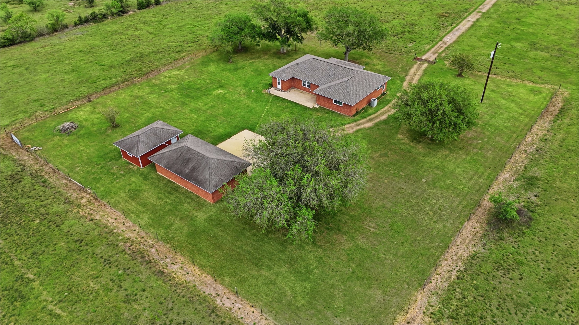 1250 Stockwell Damon, TX 77430 - Photo 14 of 50