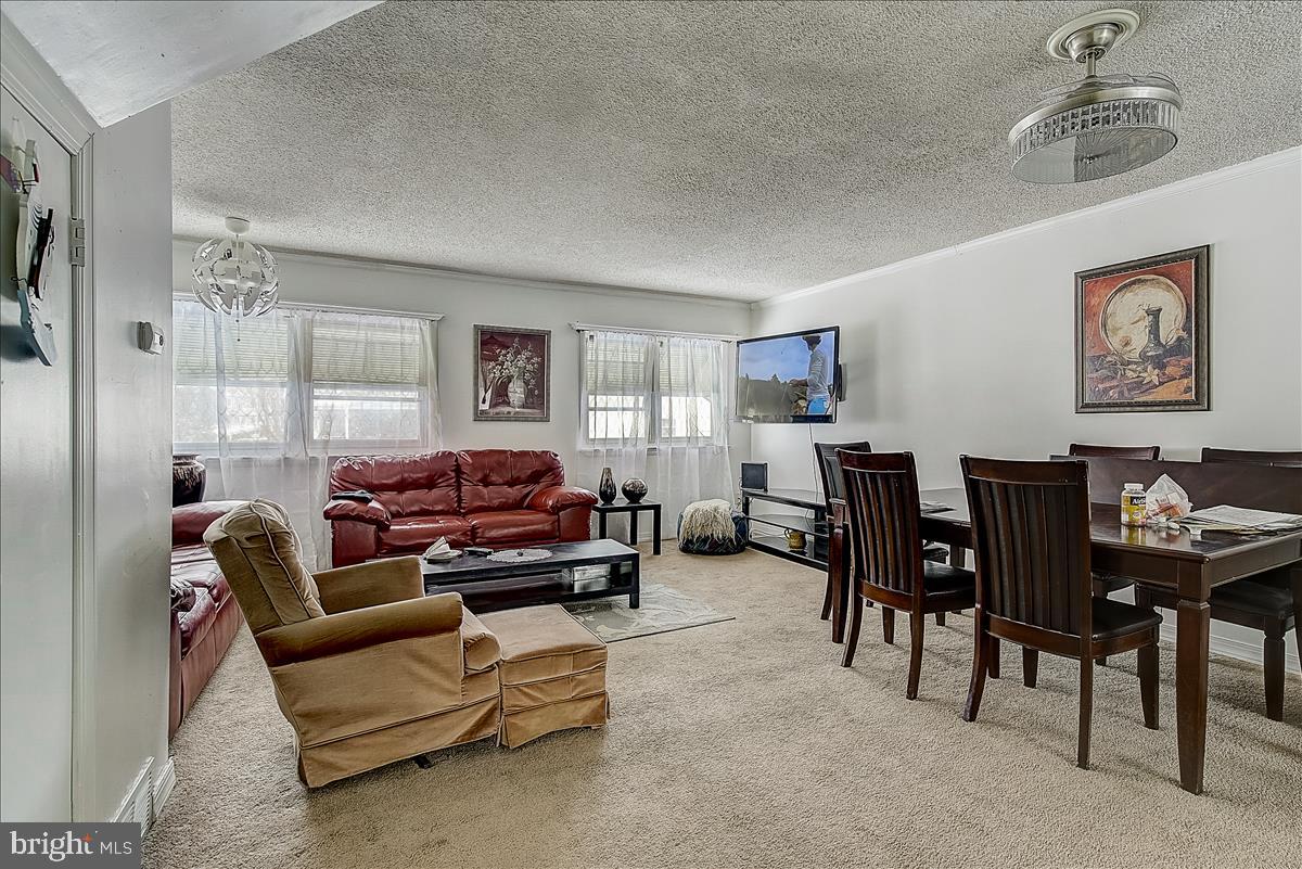3215 Birch Road Philadelphia, PA 19154 - Photo 9 of 34