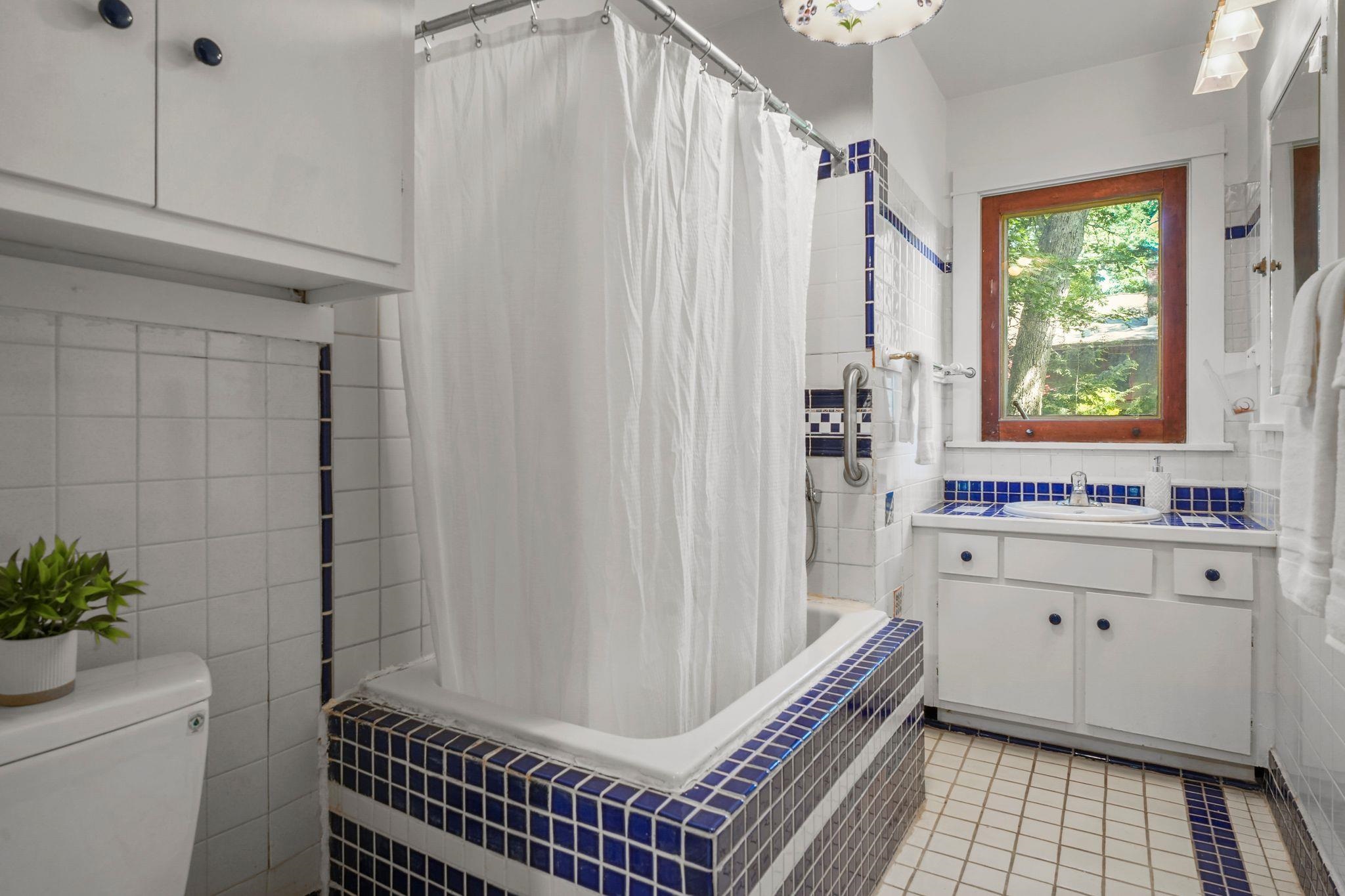 1210 Sweetbriar Road Madison, WI 53705 - Photo 25 of 86