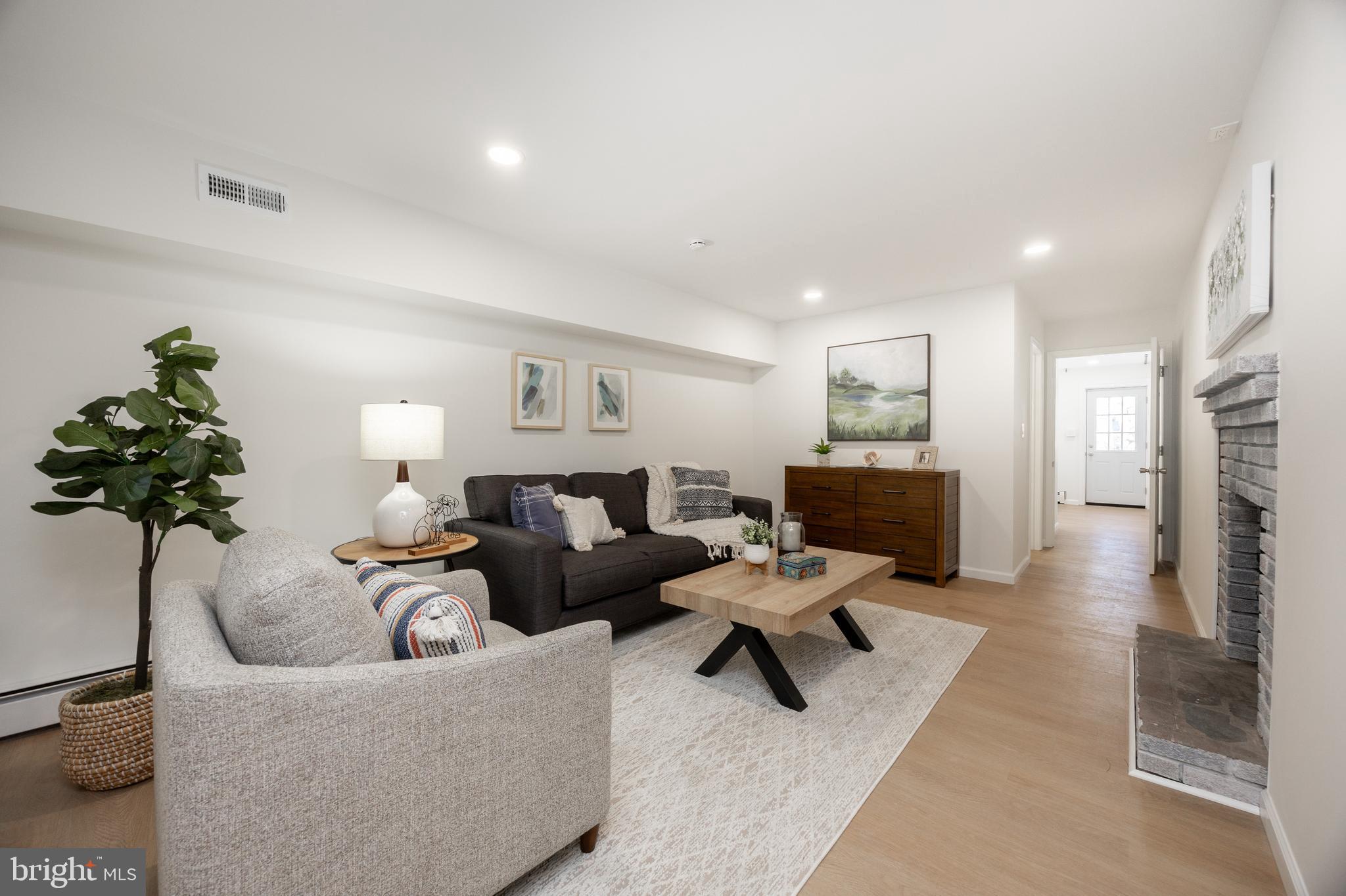 110 Merlin Road Phoenixville, PA 19460 - Photo 21 of 38 2nd living area/ in-law suite