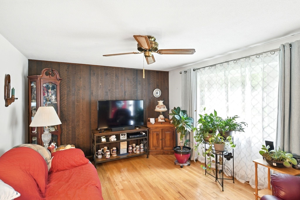 15 Entrybrook Drive Springfield, MA 01108 - Photo 8 of 40