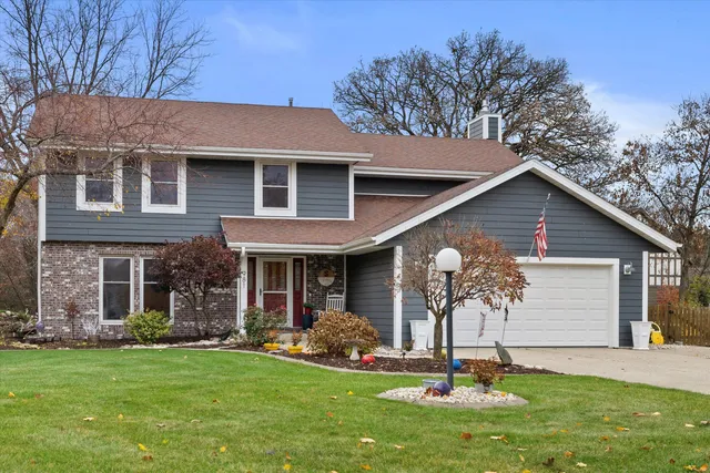 $585,000 | 981 Cedar Drive, Burlington, WI 53105