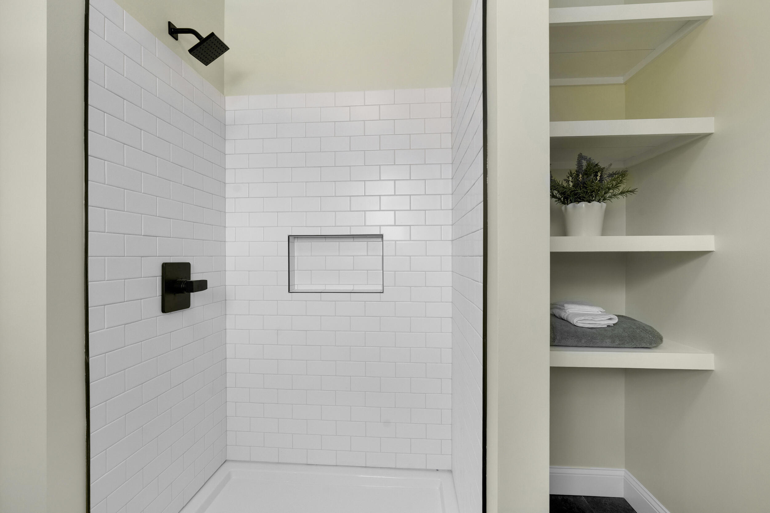 179 Weeks Road Gardiner, ME 04345 - Photo 46 of 96 34_179weeks-25