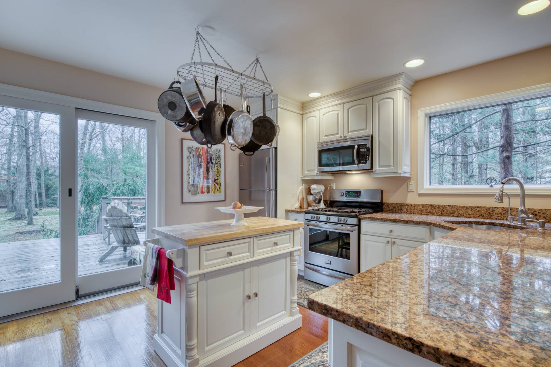 14 Sycamore Drive East Hampton, NY 11937 - Photo 3 of 9