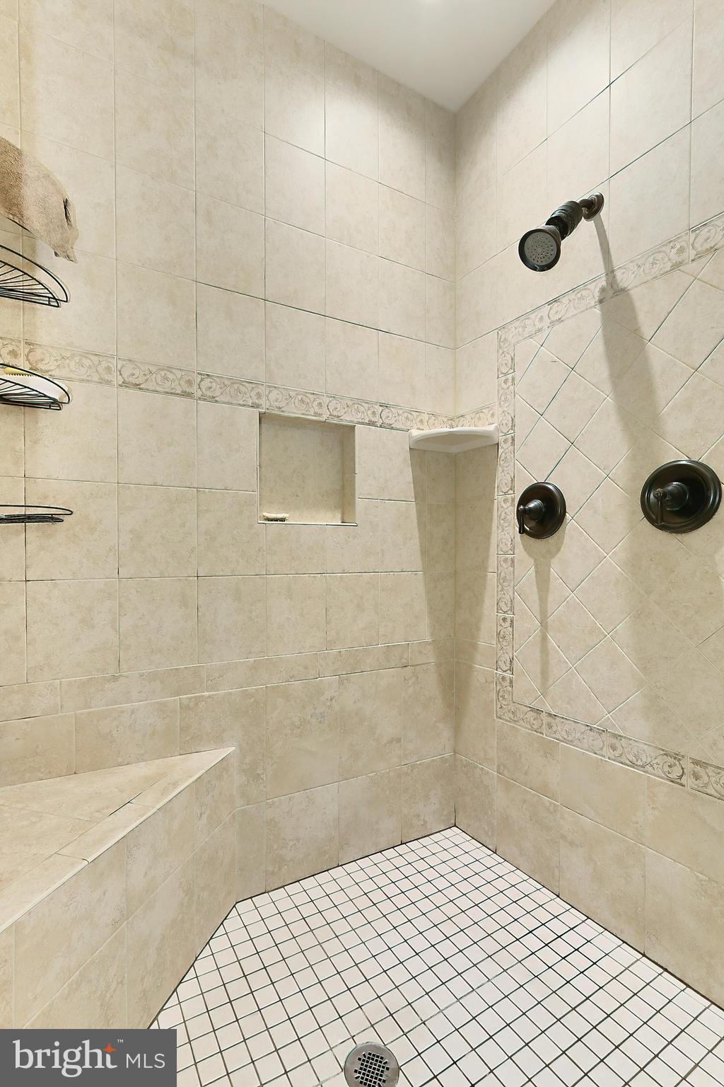 1619 Kirby Road McLean, VA 22101 - Photo 28 of 60 Main level primary bathroom