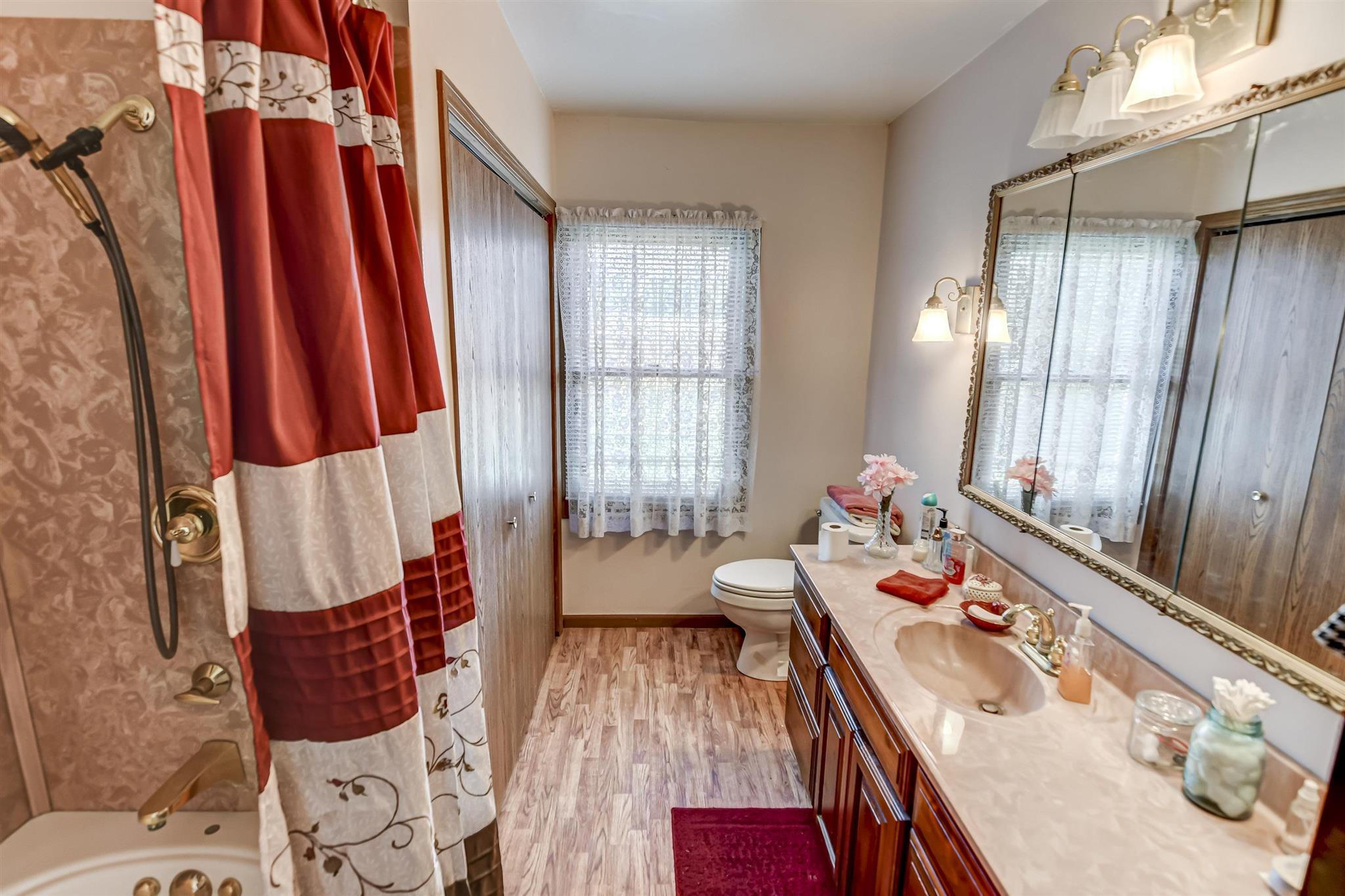 1811 Miller Road Riverton, IL 62561 - Photo 13 of 41 Gallery Image 13