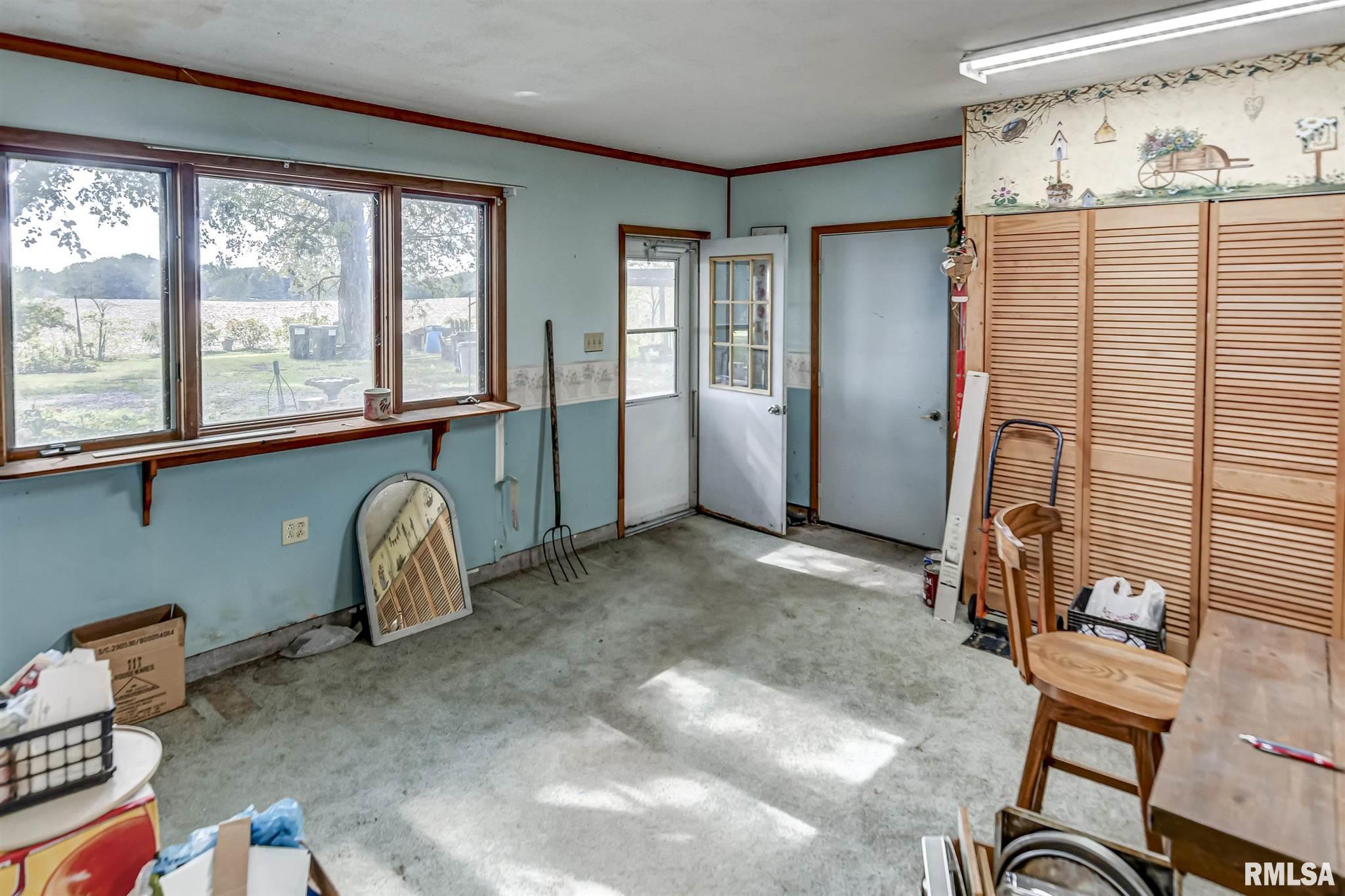 1811 Miller Road Riverton, IL 62561 - Photo 16 of 41 Gallery Image 16