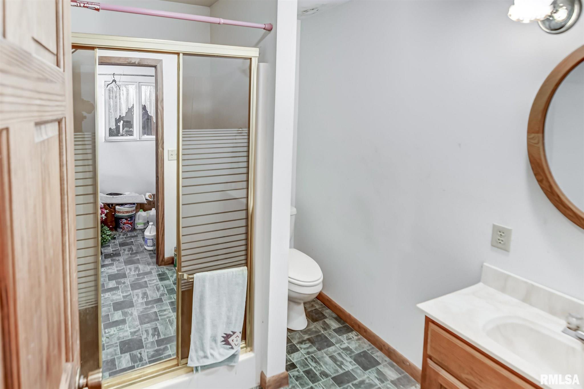 1811 Miller Road Riverton, IL 62561 - Photo 17 of 41 Gallery Image 17