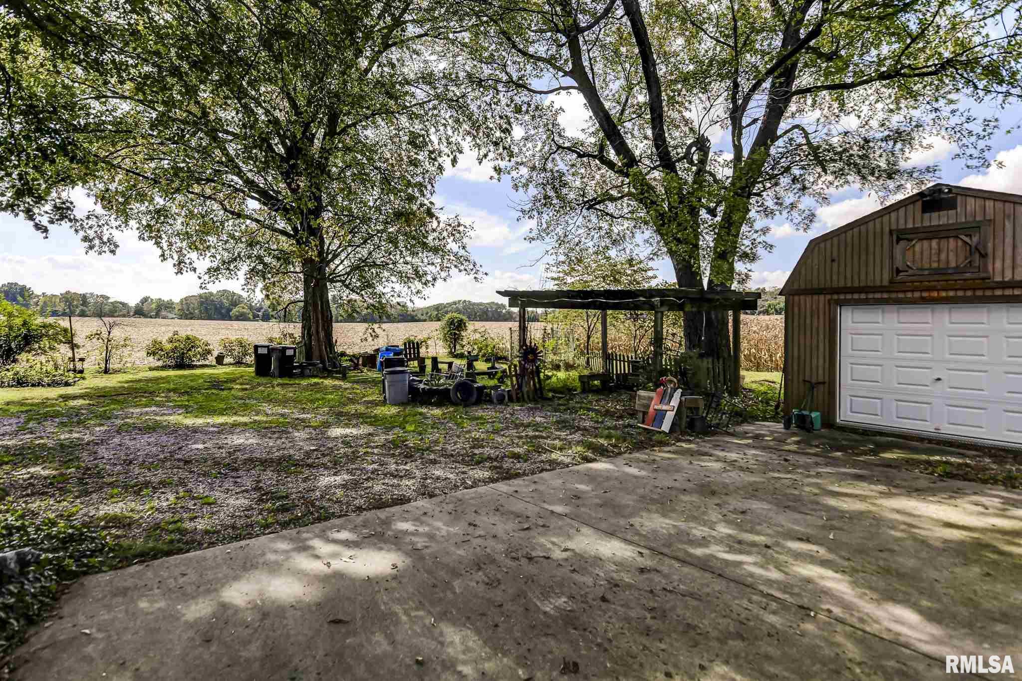1811 Miller Road Riverton, IL 62561 - Photo 23 of 41 Gallery Image 23