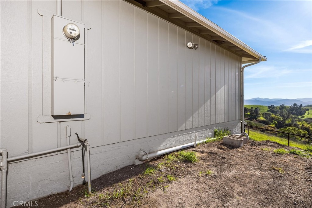 7491 Kingsbury Road Templeton, CA 93465 - Photo 21 of 53 RV Hook Up at Shop