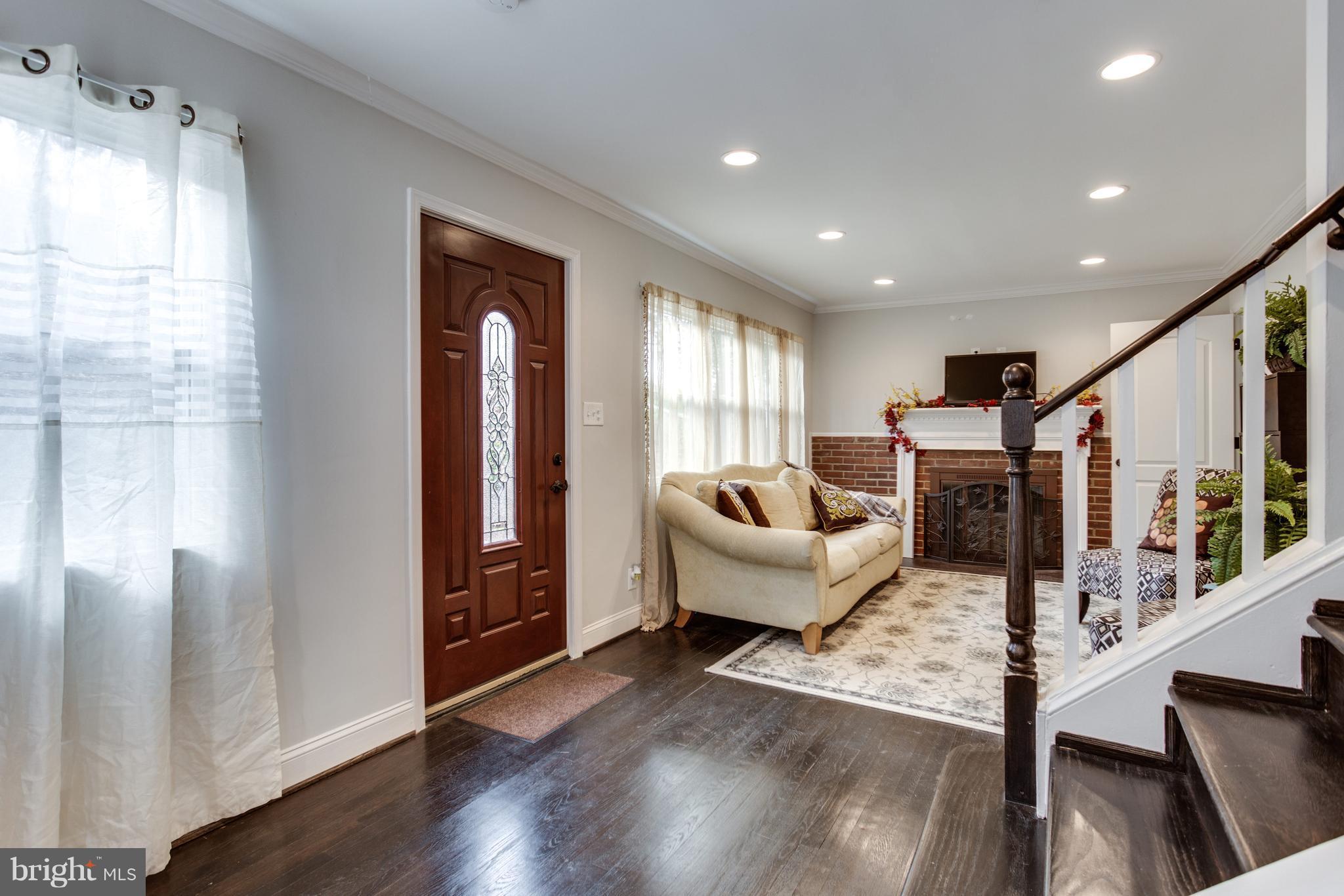 2925 Wilton Avenue Silver Spring, MD 20910 - Photo 2 of 30 Interior (General)