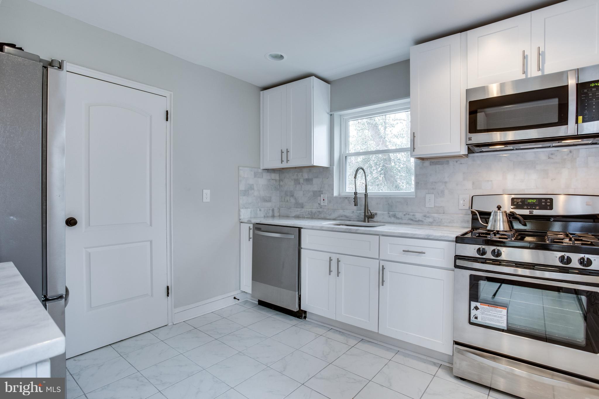 2925 Wilton Avenue Silver Spring, MD 20910 - Photo 11 of 30 Kitchen