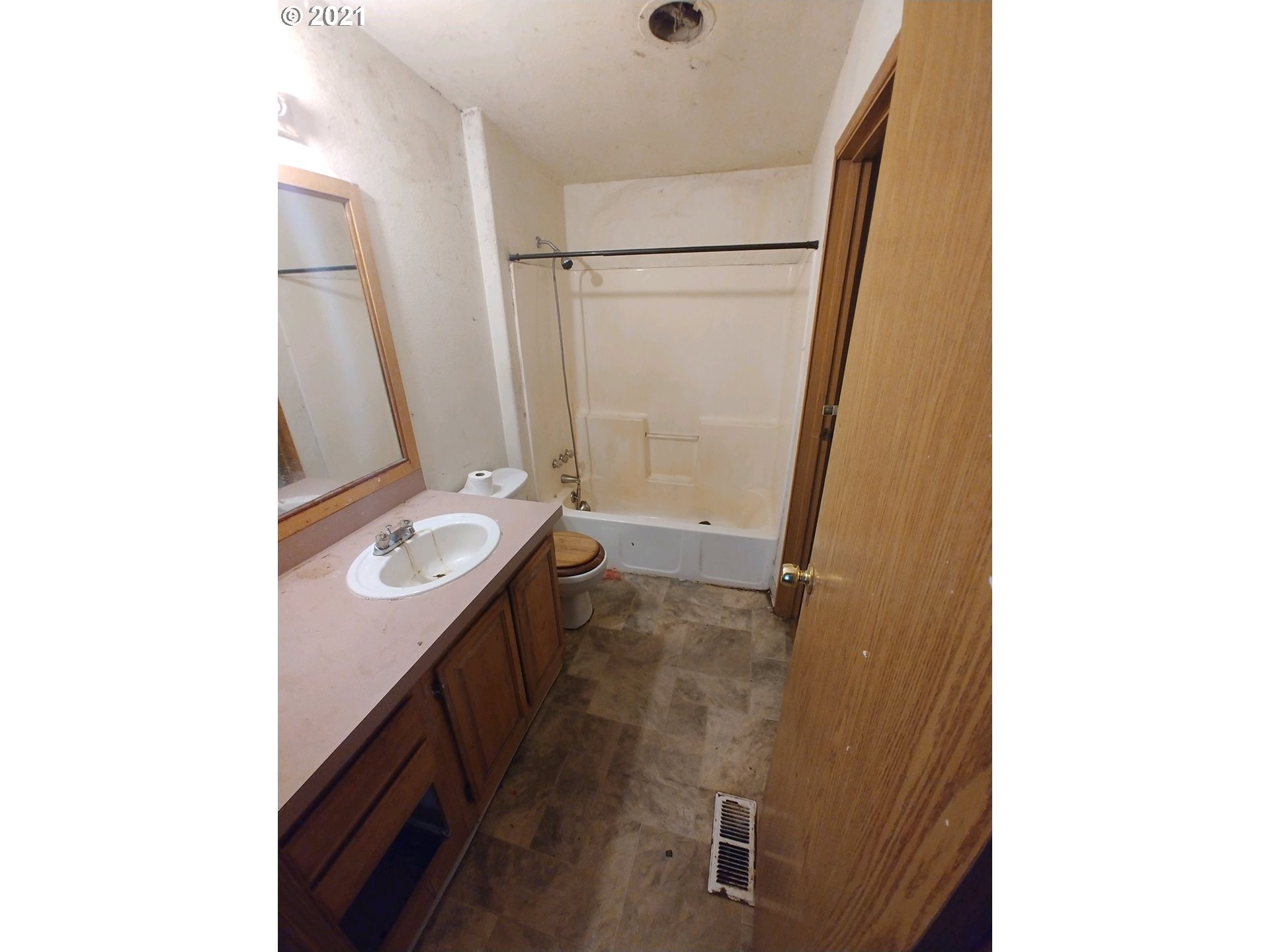 4101 Rose Valley Road Kelso, WA 98626 - Photo 2 of 22 Gallery Image 2