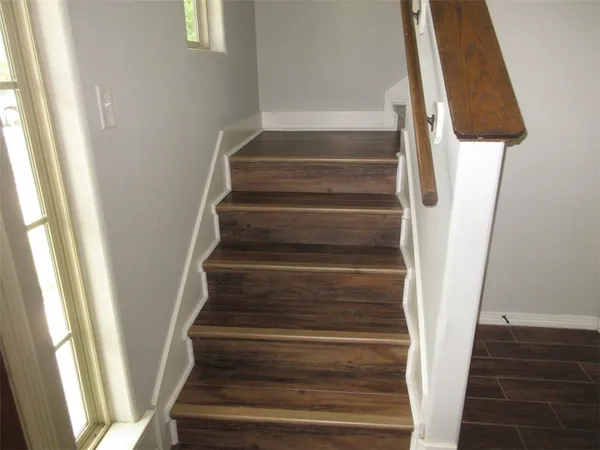 $3,000 | 103 Richards Street, College Station, TX 77840