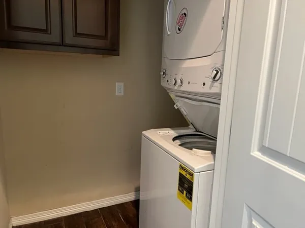 $3,000 | 103 Richards Street, College Station, TX 77840