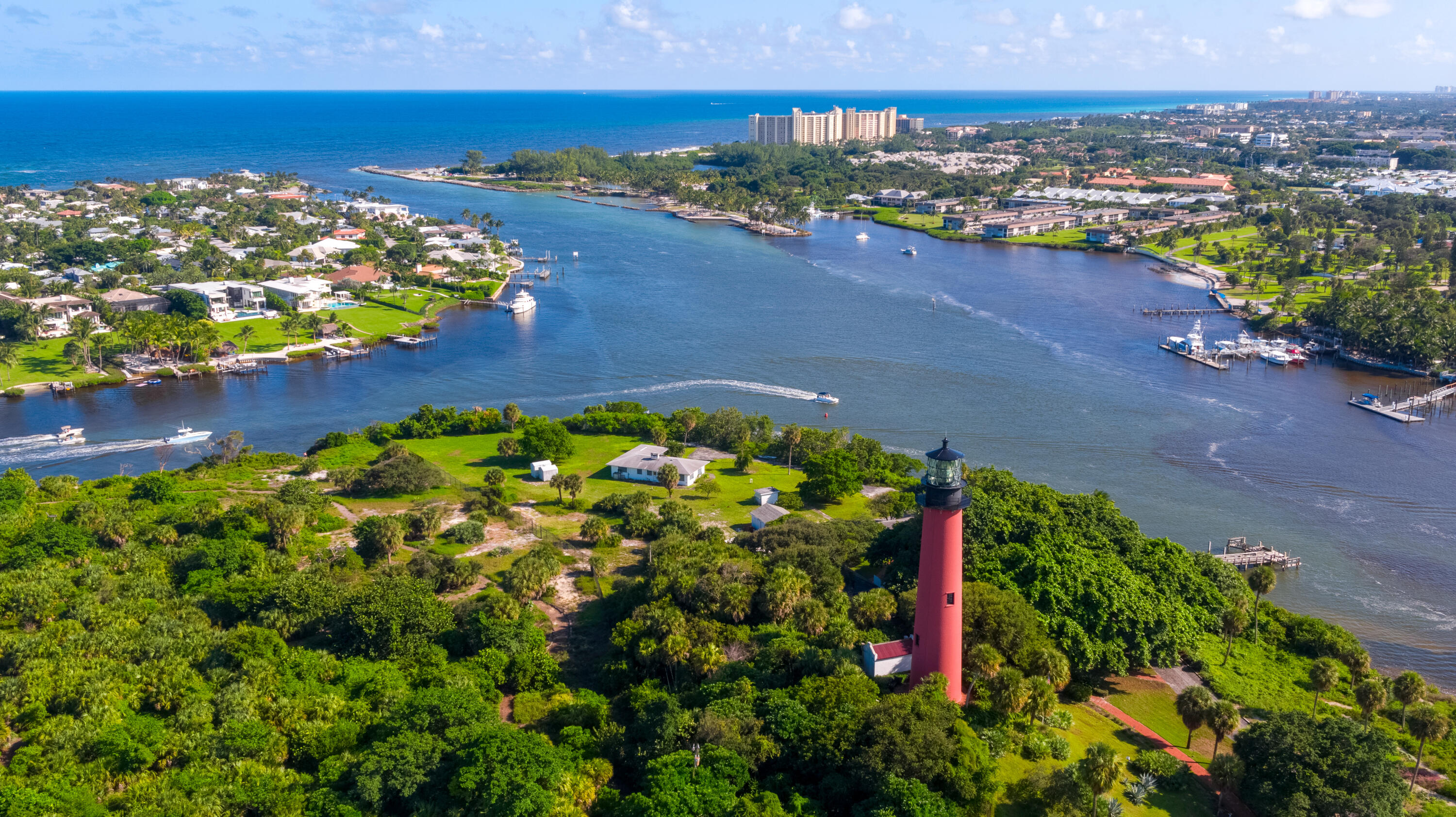 8585 Southeast Palm Street Hobe Sound, FL 33455 - Photo 42 of 43 view of a city