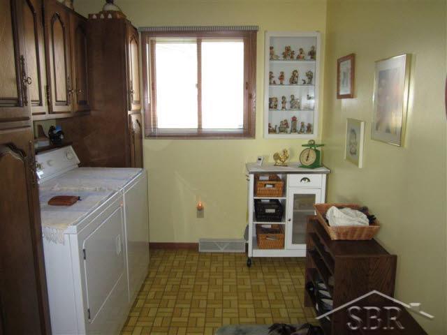 6420 Marinell Road Saginaw, MI 48604 - Photo 11 of 12 20091363-10.JPG