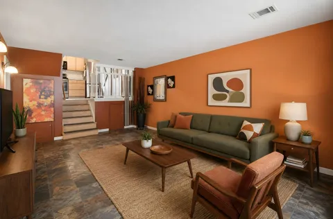 $450,000 | 2176 North Westmoreland Drive, Palatine, IL 60074