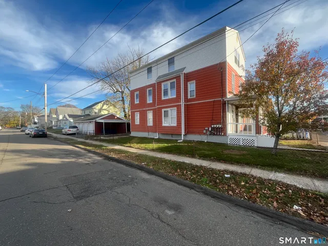 a view of a house with a outdoor space