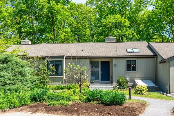 $799,000 | 235 Aspen Circle, Unit 235, Lincoln, MA 01773