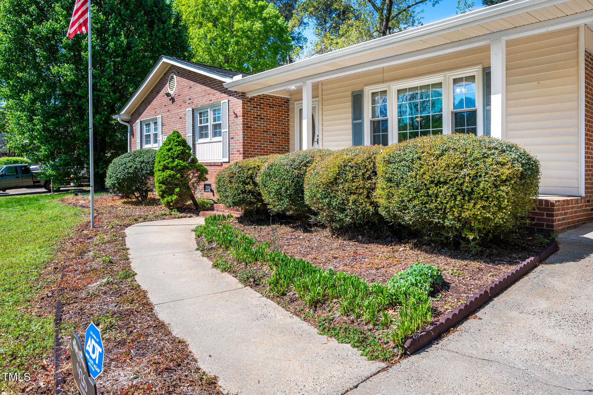 926 Allister Road Durham, NC 27703 - Photo 4 of 39 926Allister-4
