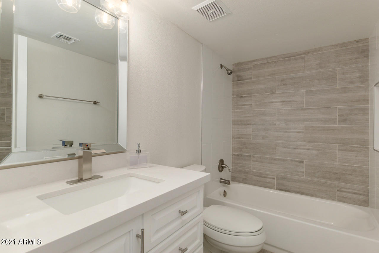 4201 East Camelback Road, Unit 82 Phoenix, AZ 85018 - Photo 21 of 23 Hall Bath