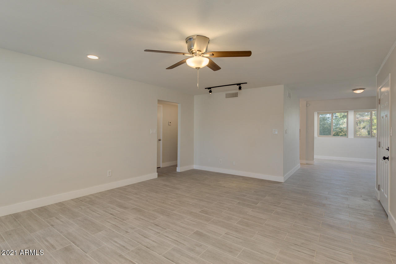 4201 East Camelback Road, Unit 82 Phoenix, AZ 85018 - Photo 3 of 23 06-Camelback