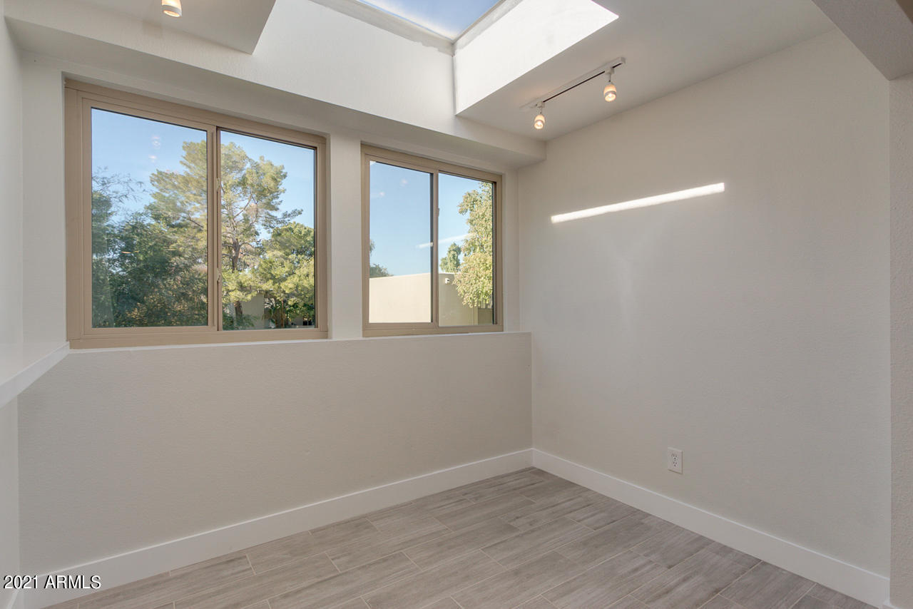 4201 East Camelback Road, Unit 82 Phoenix, AZ 85018 - Photo 8 of 23 14-Camelback