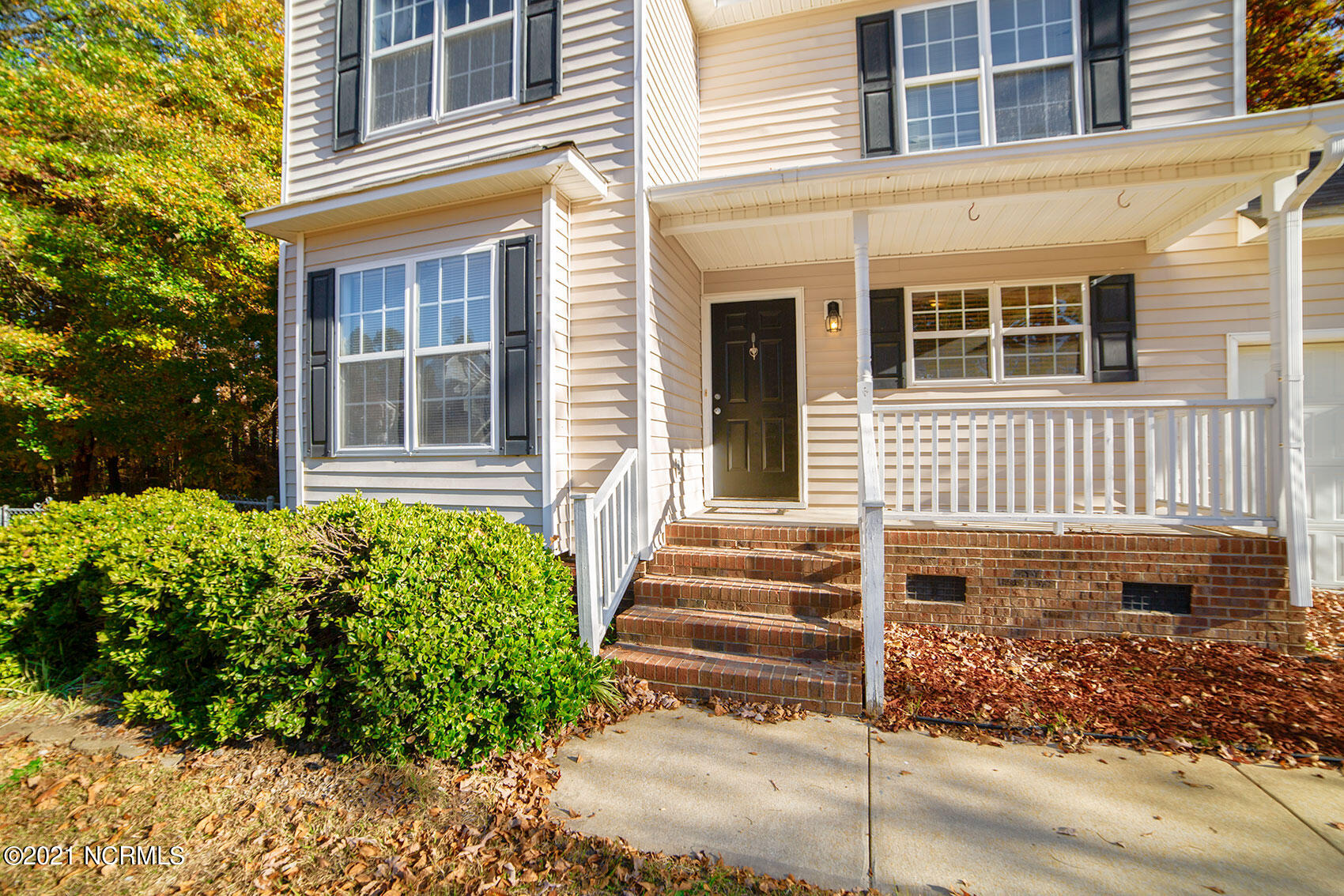 1115 Roundabout Road Cameron, NC 28326 - Photo 3 of 51 4