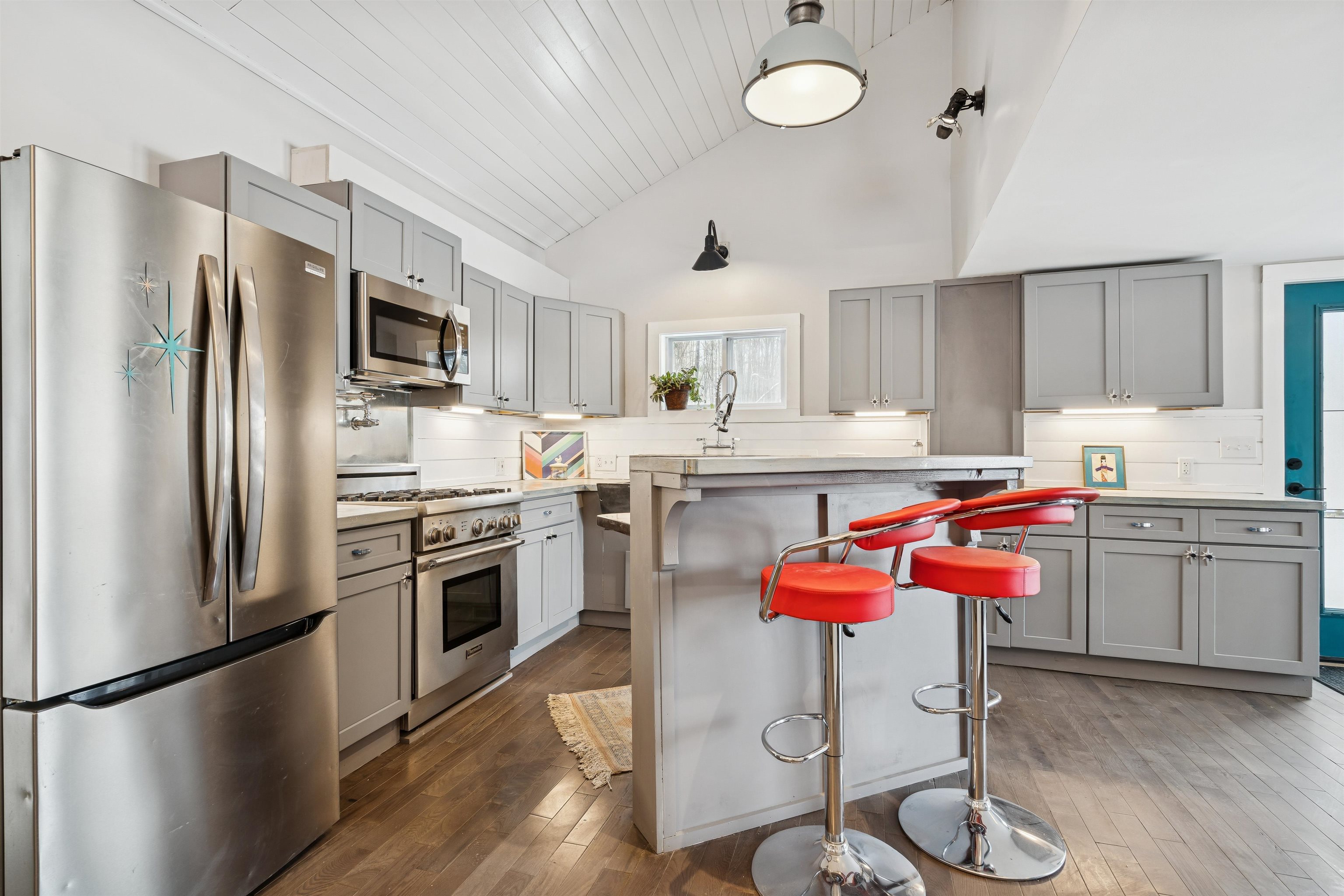 3993 Royalton Hill Road South Royalton, VT 05068 - Photo 22 of 57