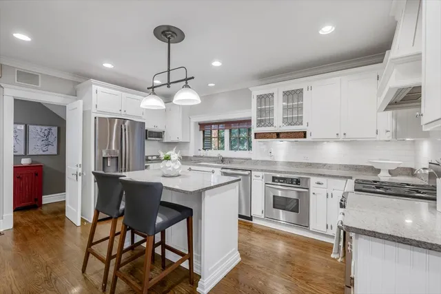 $1,875,000 | 918 Ashland Avenue, Wilmette, IL 60091