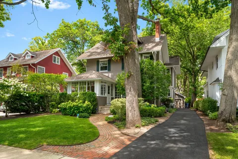 $1,875,000 | 918 Ashland Avenue, Wilmette, IL 60091