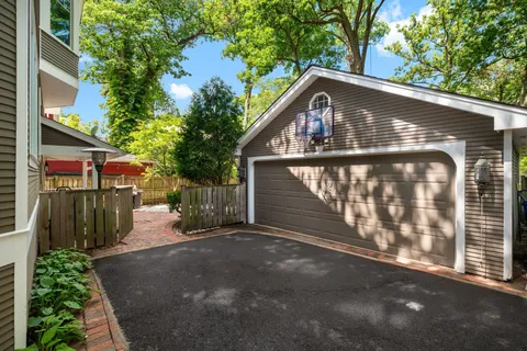 $1,875,000 | 918 Ashland Avenue, Wilmette, IL 60091