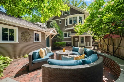 $1,875,000 | 918 Ashland Avenue, Wilmette, IL 60091