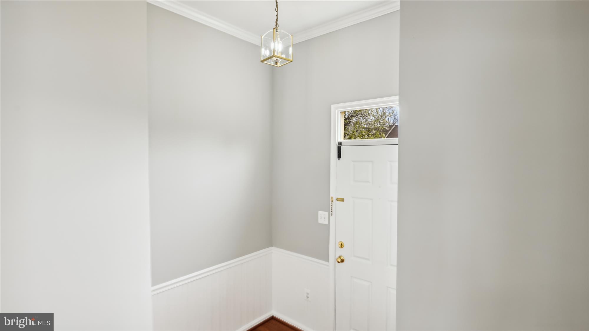 46678 Bartlet Square Sterling, VA 20164 - Photo 2 of 45 Foyer