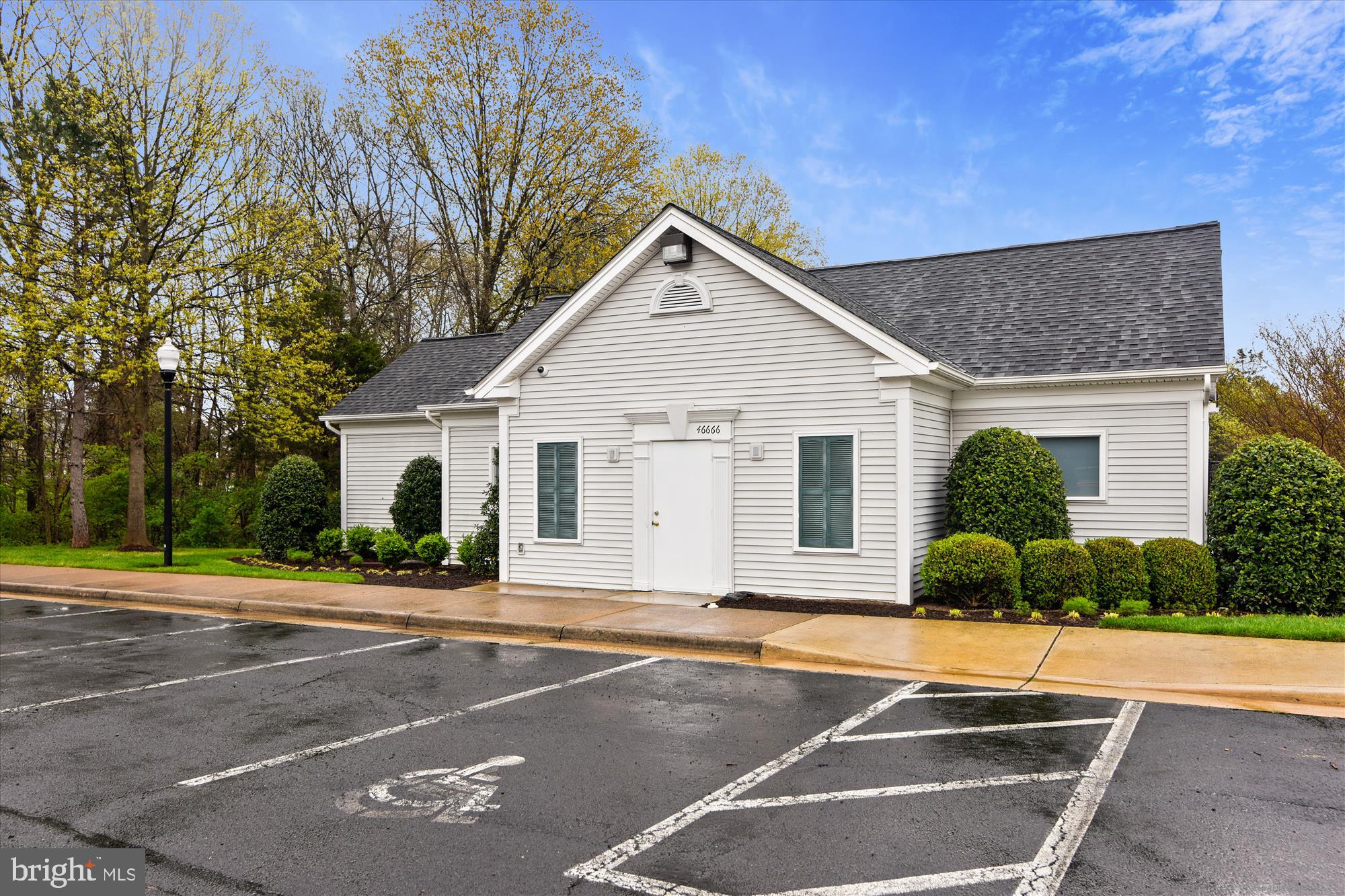 46678 Bartlet Square Sterling, VA 20164 - Photo 37 of 45 Woodstone Pool House