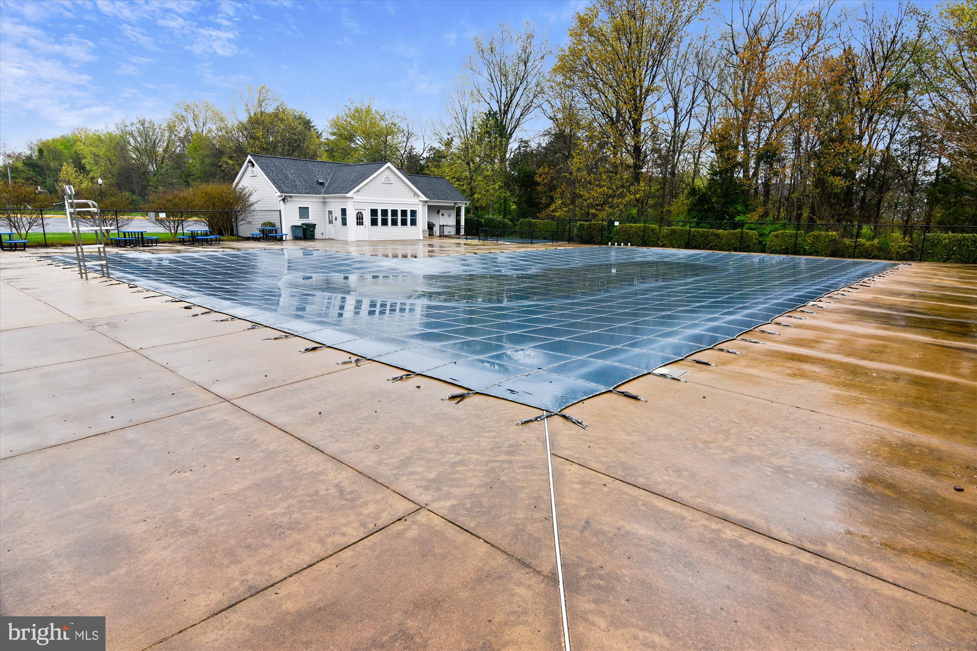 46678 Bartlet Square Sterling, VA 20164 - Photo 38 of 45 Woodstone Pool