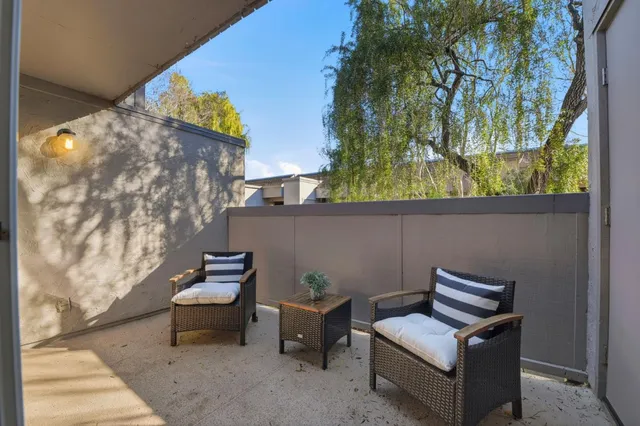 $725,000 | 831 West California Avenue, Unit V, Sunnyvale, CA 94086