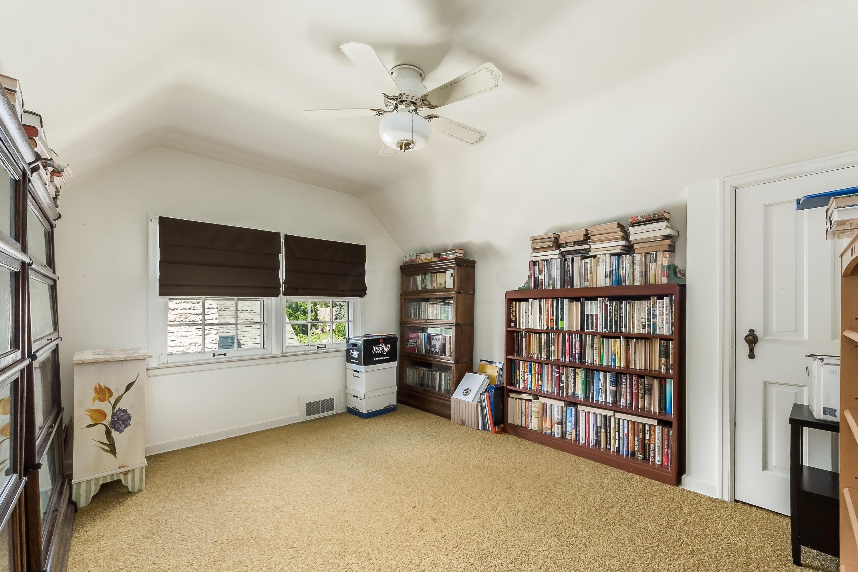 2271 Brixton Road Columbus, OH 43221 - Photo 34 of 55 Gallery Image 34