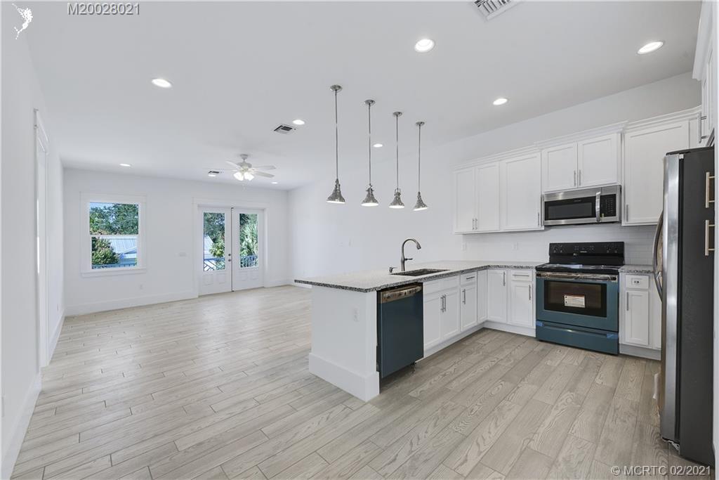 665 Southwest Cleveland Avenue Stuart, FL 34994 - Photo 33 of 77 Gallery Image 33