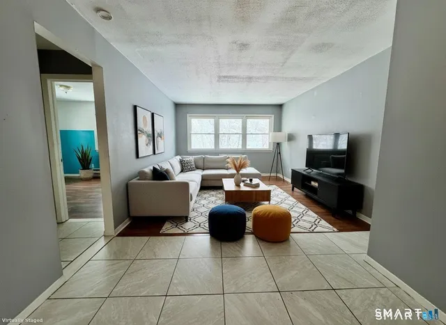 $1,800 | 65 Donna Drive, Unit C4, New Haven, CT 06513